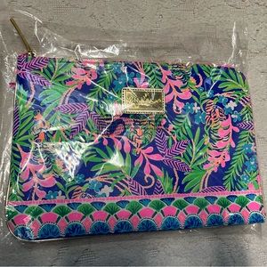 🆕 Lilly Pulitzer Tech Pouch Set